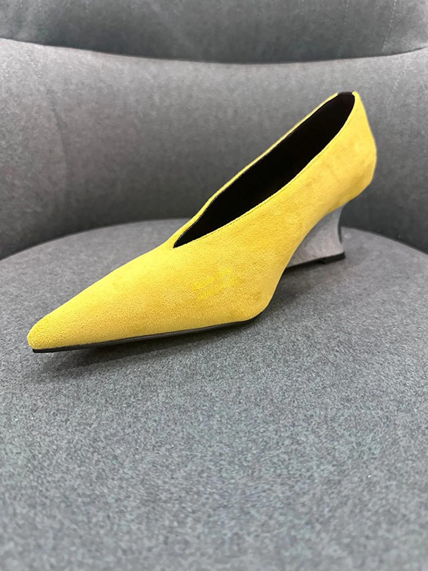 Yellow Suede Slip On Pumps Wed - Women'S Shoes Burgundy recension och pris